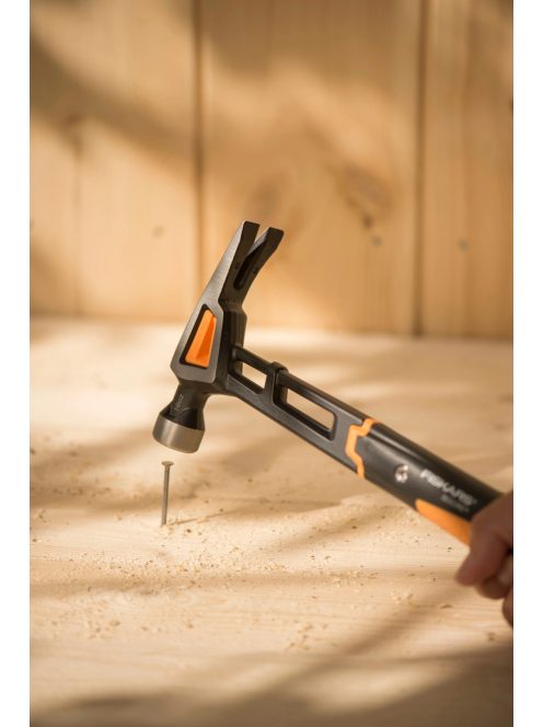 Fiskars PRO IsoCore™ befejező kalapács M (1020213)