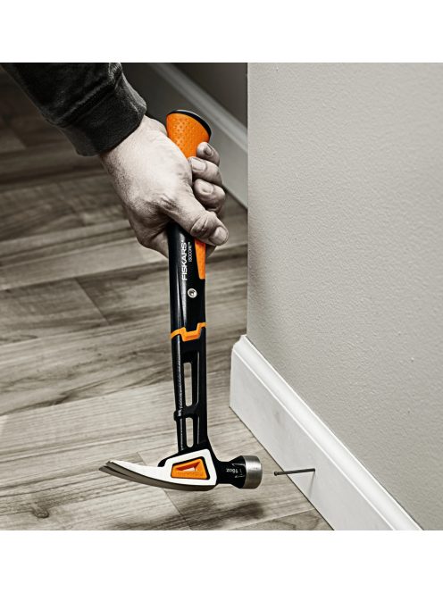 Fiskars PRO IsoCore™ befejező kalapács M (1020213)