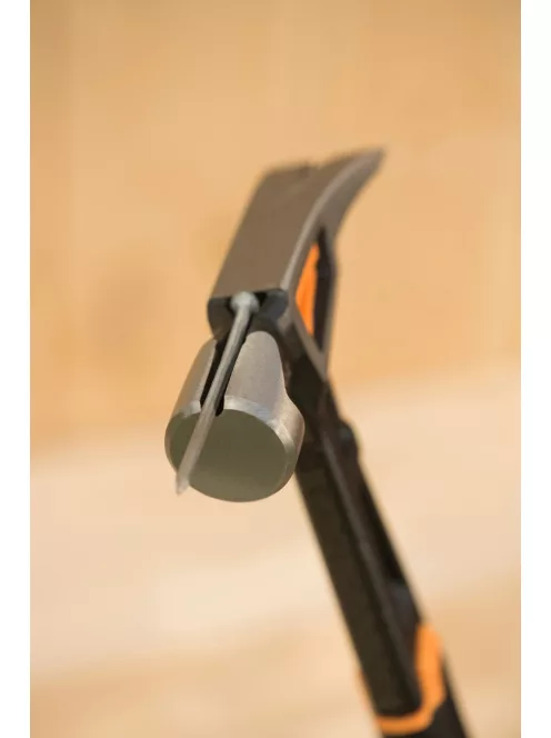 Fiskars PRO IsoCore™ általános kalapács L (1020214)