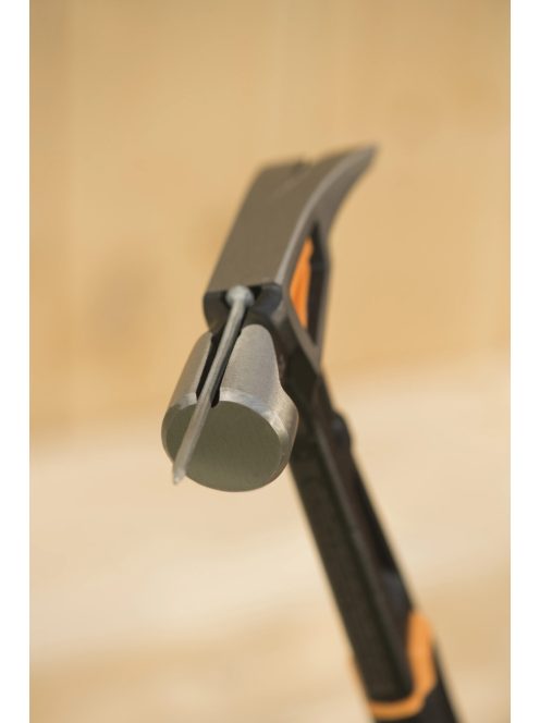 Fiskars IsoCore™ általános kalapács XL (1020215)