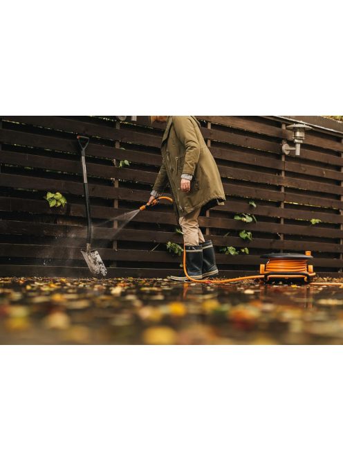 Fiskars Comfort M-es tömlőkocsi 20 m tömlővel Q3 (1023643)