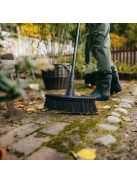 Fiskars Solid™ univerzális kültéri seprű (M) (1025921)