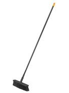 Fiskars Solid™ univerzális kültéri seprű (L) (1025926)