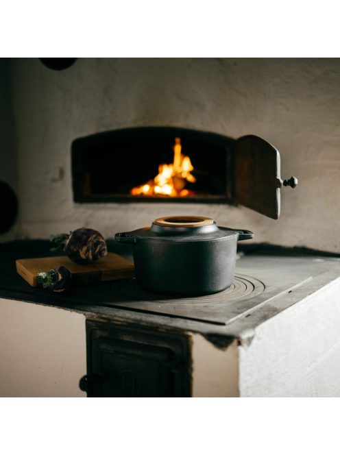 Fiskars Norden™ öntöttvas edény (casserole), 4 L - 25 év garanciával