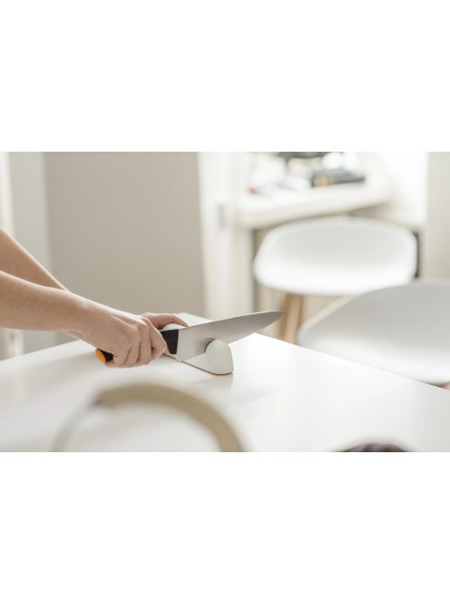 Fiskars Functional Form Roll-Sharp™ késélező (1014214) 