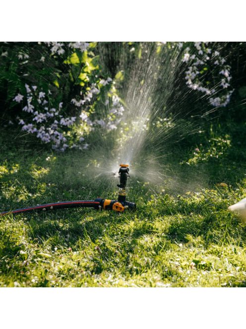 Fiskars Pulzáló esőztető, beszúrós talp, Be/Ki (1027029)