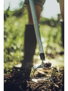   Fiskars X-Series™ toló-húzó gyomkiszedő, 150 mm (1027042) - 25 év garanciával