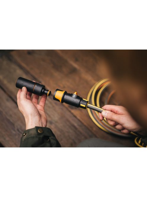 Fiskars Tömlőcsatlakozó Be/Ki 9 mm (3/8”) (1027085)