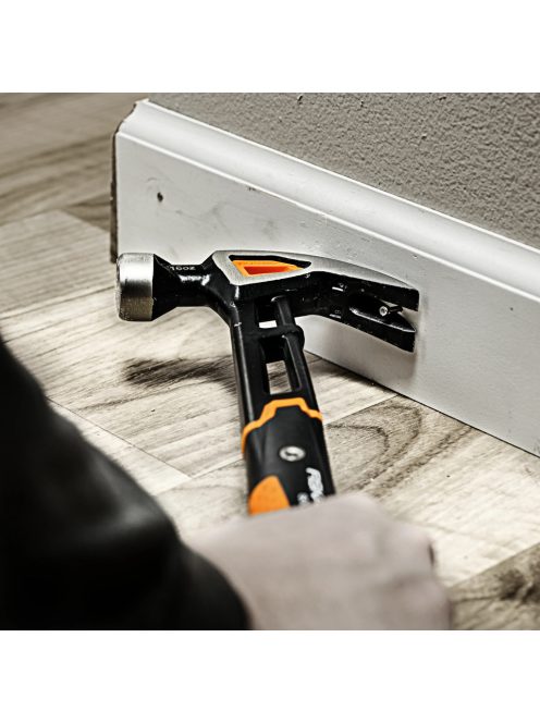 Fiskars PRO IsoCore™ befejező kalapács, M, görbített (1027202)