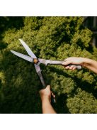 Fiskars Solid™ Sövénynyíró HS10