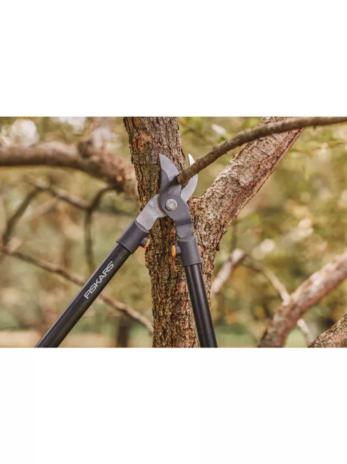 Fiskars Solid™ L11 ágvágó, bypass, horgos L (1027541)