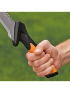 Fiskars Solid™ kampós bozótvágó fűrésszel