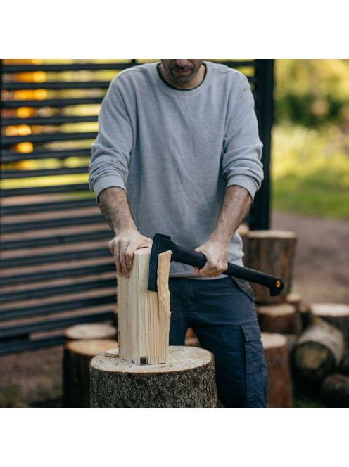 Fiskars Solid favágó fejsze A18 (X15 megfelelője) (1052045)
