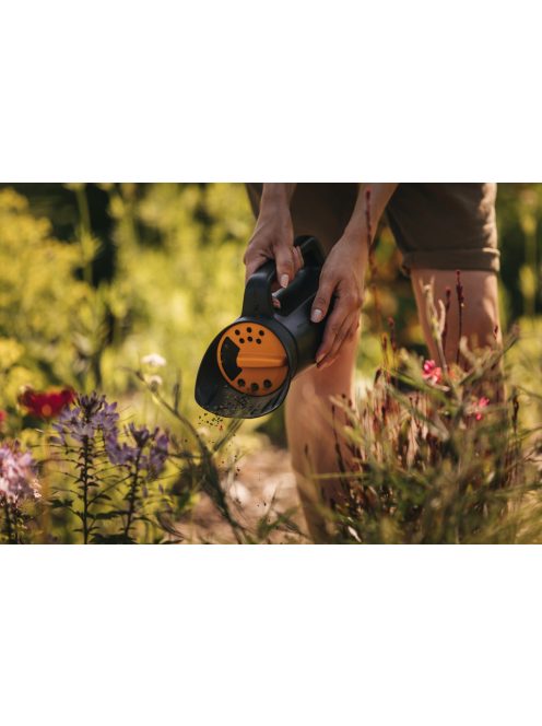 Fiskars Solid™ kézi szóróeszköz (1057076)