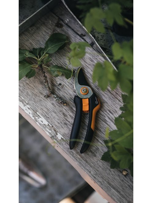 Fiskars Solid™ metszőolló, mellévágó P321 (1057162)