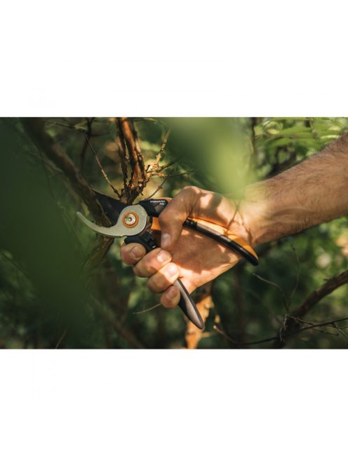 Fiskars Solid™ P341 metszőolló, bypass, L (1057164)