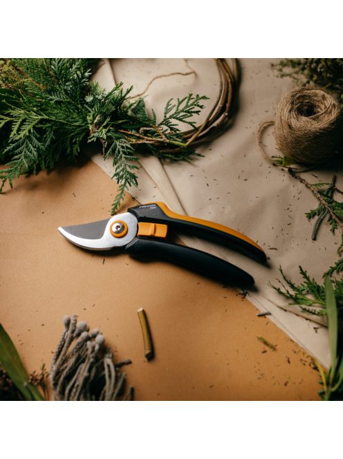 Fiskars Solid™ P341 metszőolló, bypass, L (1057164)