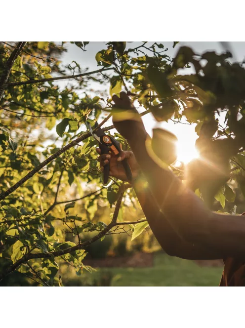 Fiskars Plus P541 SmartFit™ metszőolló, bypass S-L (1057169)