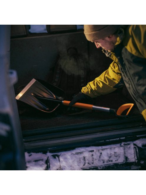 Fiskars X-series™ autós hólapát (1057393)