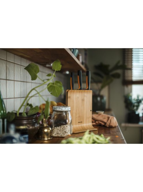 Fiskars Functional Form késkészlet 3 késsel, bambusz késtartóval (1057553)