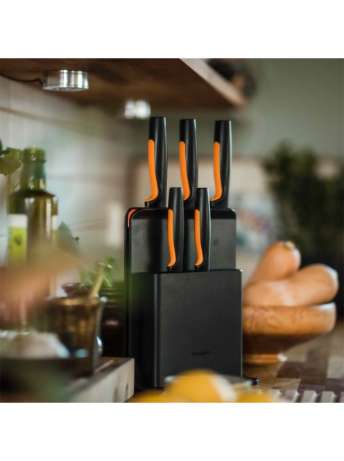 Fiskars Functional Form Prémium késkészlet dizájner tartóval, 5 késsel (1057554)