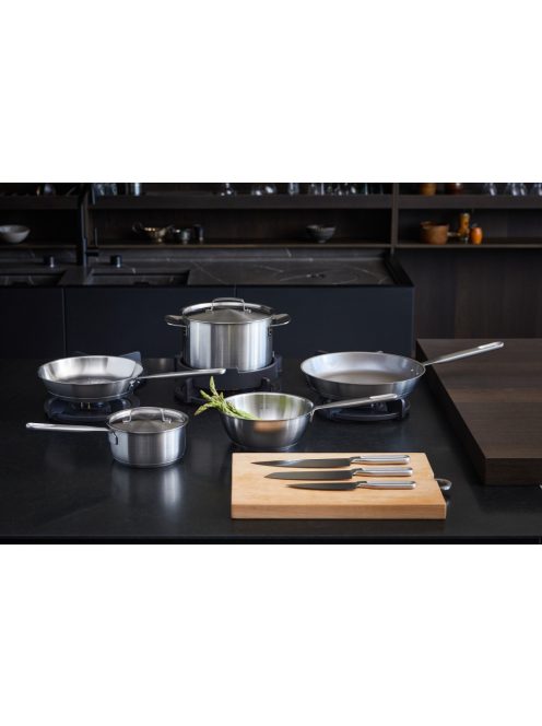 Fiskars All Steel Kis hámozókés (1062889) 25 ÉV GARANCIÁVAL