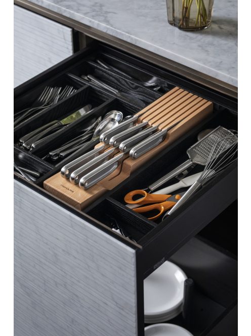 Fiskars All Steel Kis hámozókés (1062889) 25 ÉV GARANCIÁVAL