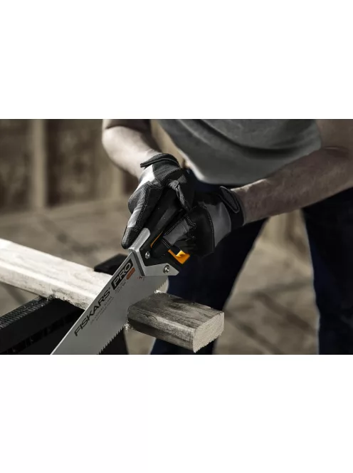 Fiskars PRO PowerTooth™ Kézifűrész, 550mm 9tpi (1062917)