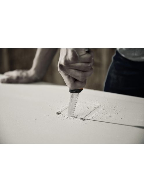 Fiskars PRO PowerTooth™ gipszkarton fűrész tokkal, 8 tpi (1062935)