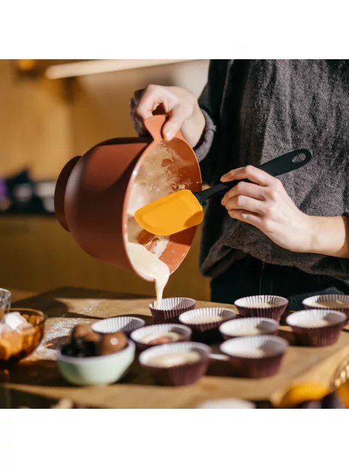 Fiskars Essential Tésztakaparó