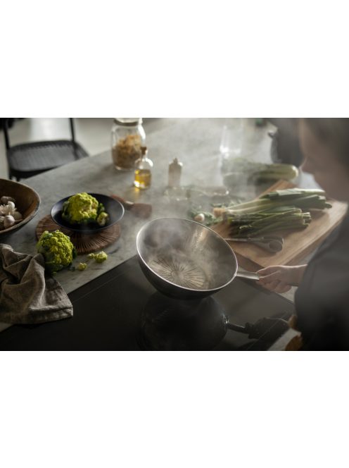 Fiskars All Steel pure Wok serpenyő, 28 cm - 25 év garanciával