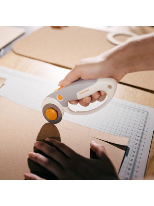 Fiskars Easy Change görgős vágó 45 mm