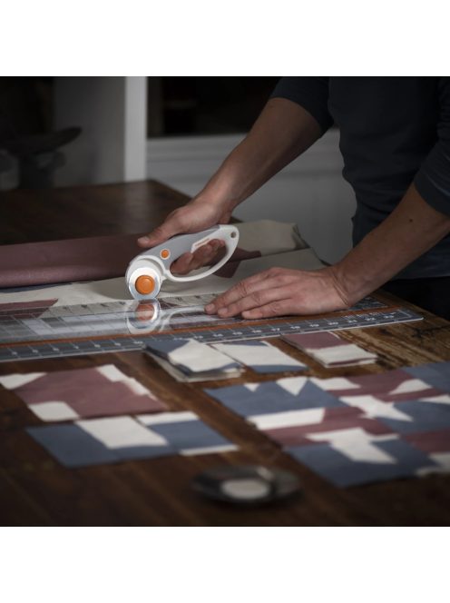 Fiskars Titánium görgős vágó 45MM