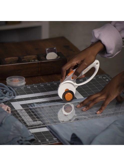 Fiskars Görgős vágó váltható pengével 45mm/60mm