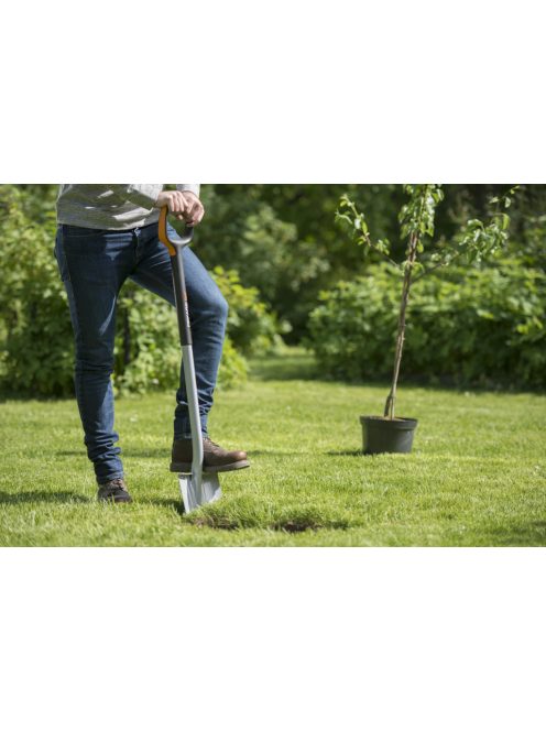 Fiskars Xact™ hegyes ásó - 25 év garanciával (1066729)