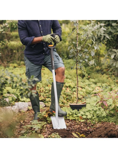 Fiskars Xact™ teleszkópos hegyes ásó - 25 év garanciával (1066732)