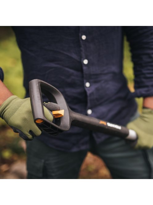 Fiskars Xact™ teleszkópos ásólapát - 25 év garanciával