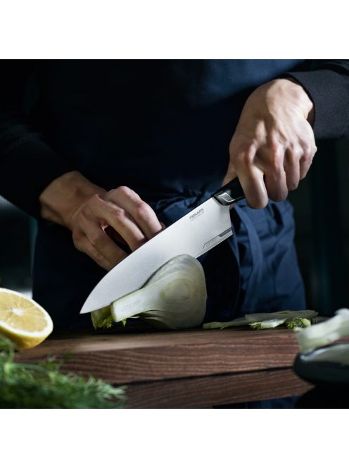 Fiskars Taiten nagy szakácskés, 20 cm - 25 év garanciával