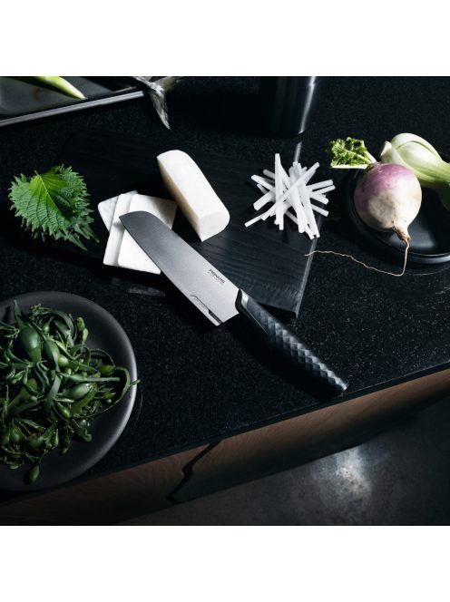 Fiskars Taiten Santoku kés, 16 cm - 25 év garanciával 