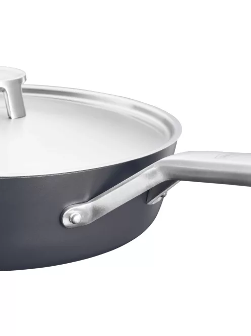 Fiskars Taiten Sauté serpenyő, 26 cm - 25 év garanciával