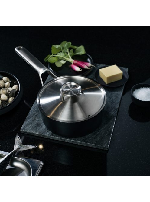 Fiskars Taiten nyeles alumínium lábas 1,6 L, kerámiabevonatos - 25 év garanciával