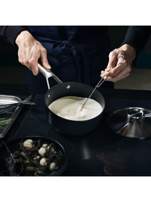 Fiskars Taiten nyeles alumínium lábas 1,6 L, kerámiabevonatos - 25 év garanciával