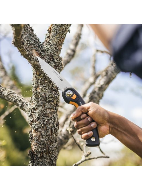 Fiskars Plus™ összecsukható fűrész 21cm SW69