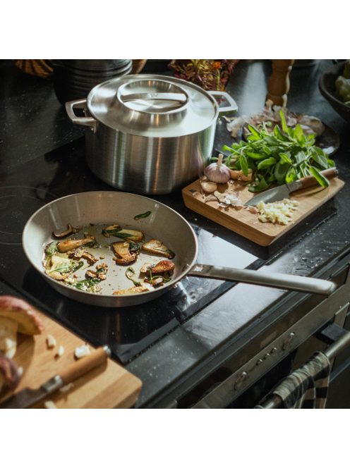 Fiskars Norden prémium acél lábas, 5 L - 25 év garanciával