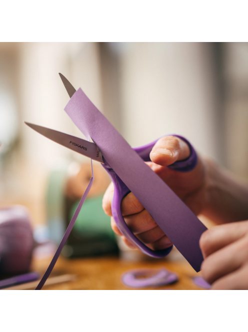Fiskars Iskolai olló, 18 cm - lila