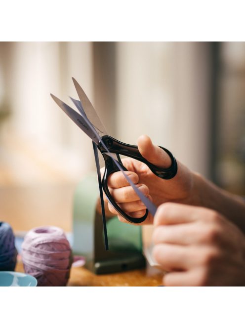 Fiskars Iskolai olló, 18 cm - fekete