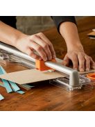 Fiskars Görgős Bypass vágóasztal A4, vastagabb anyagokhoz