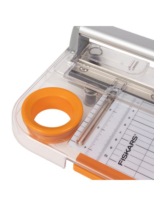 Fiskars Görgős Bypass vágóasztal A4, vastagabb anyagokhoz