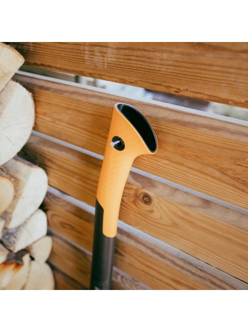 Fiskars X18 ácsfejsze S - 25 év garanciával