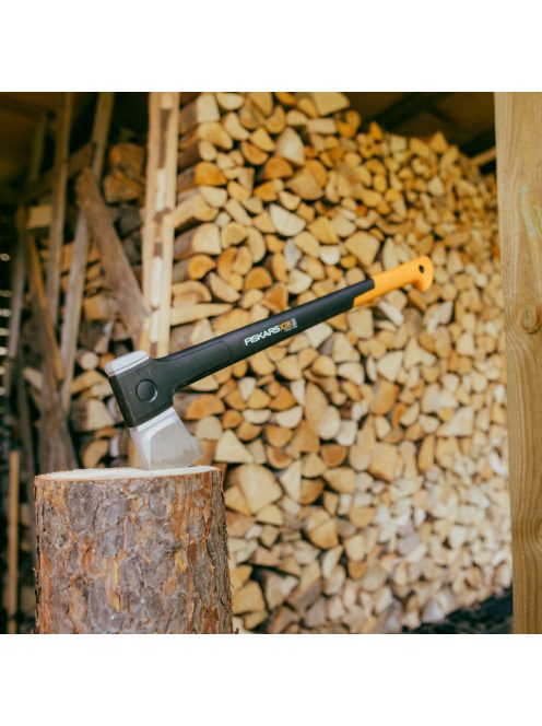 Fiskars X28 hasítófejsze M - 25 év garanciával (1069107)